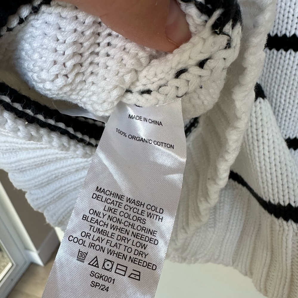 Quince 100% Organic Cotton Striped Crew Sweater in White and Black, size S - Picture 7 of 7
